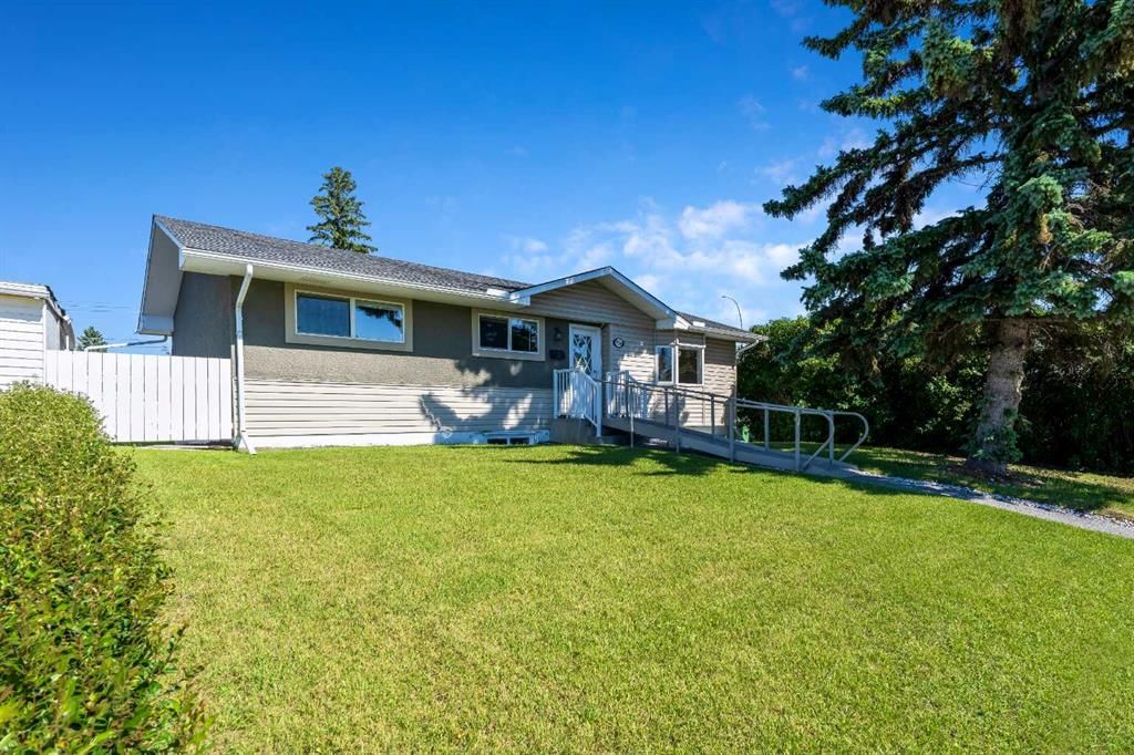 629 Agate Crescent SE, Calgary — photo 5 of 26