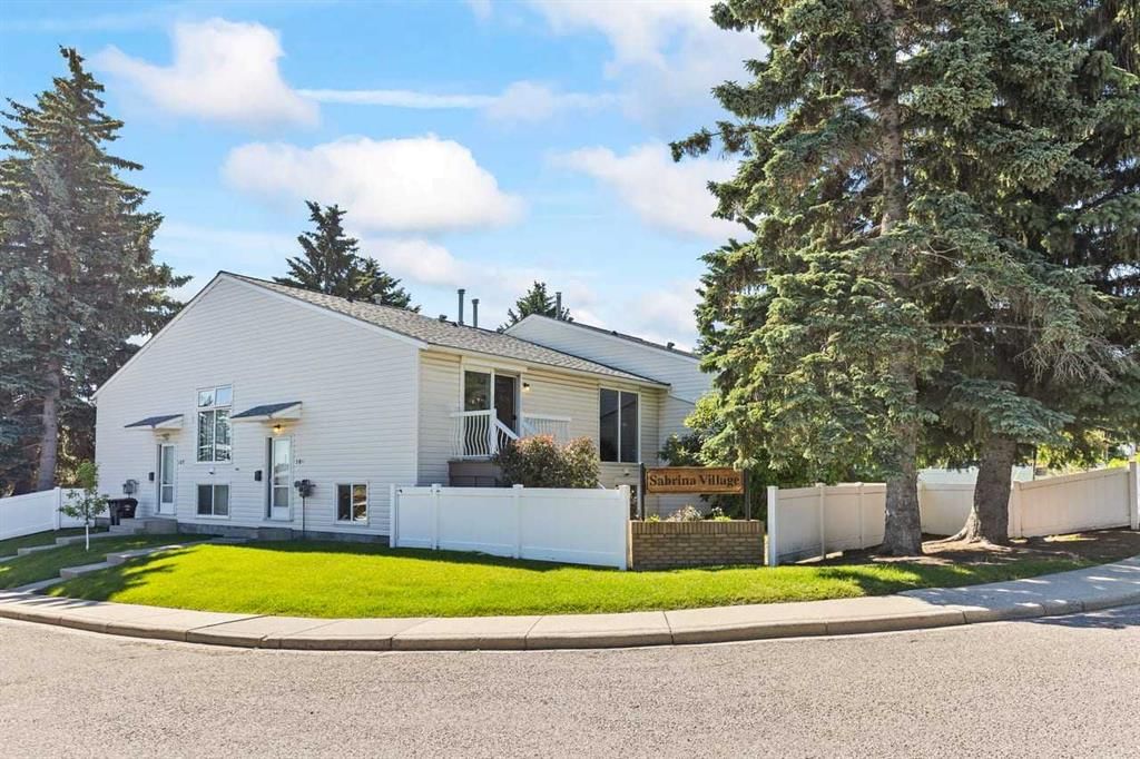 101 Sabrina Way SW, Calgary — main listing photo