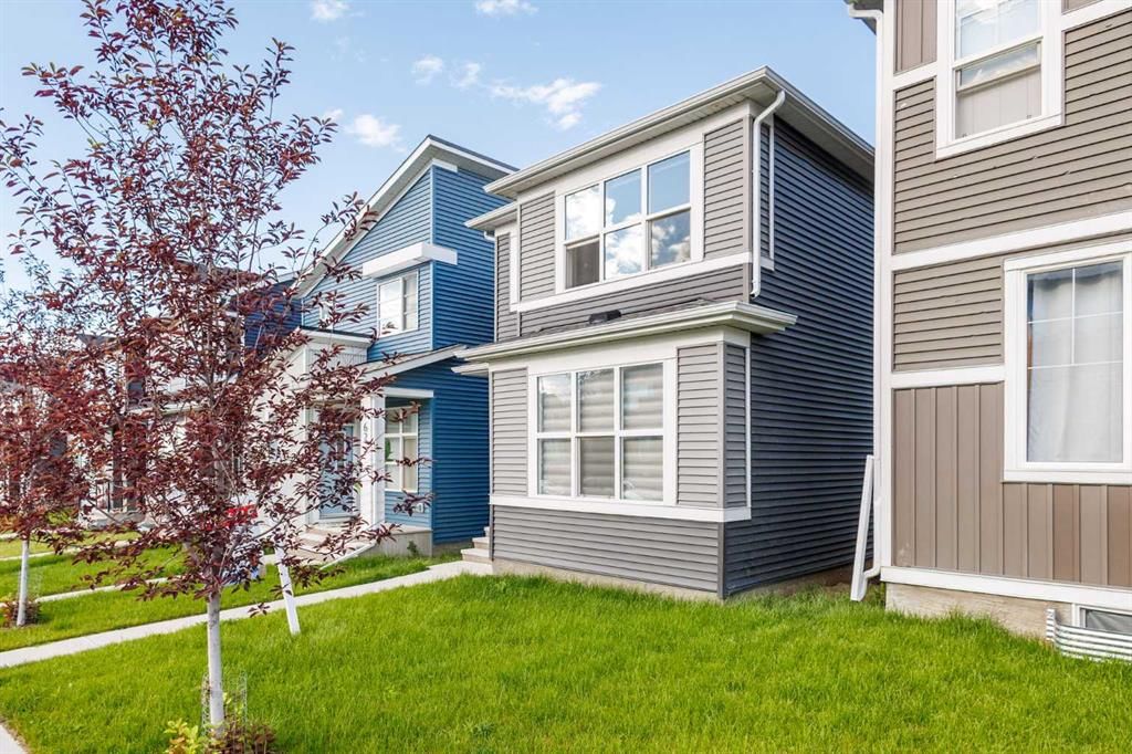 66 Aquila Way NW, Calgary — photo 4 of 37