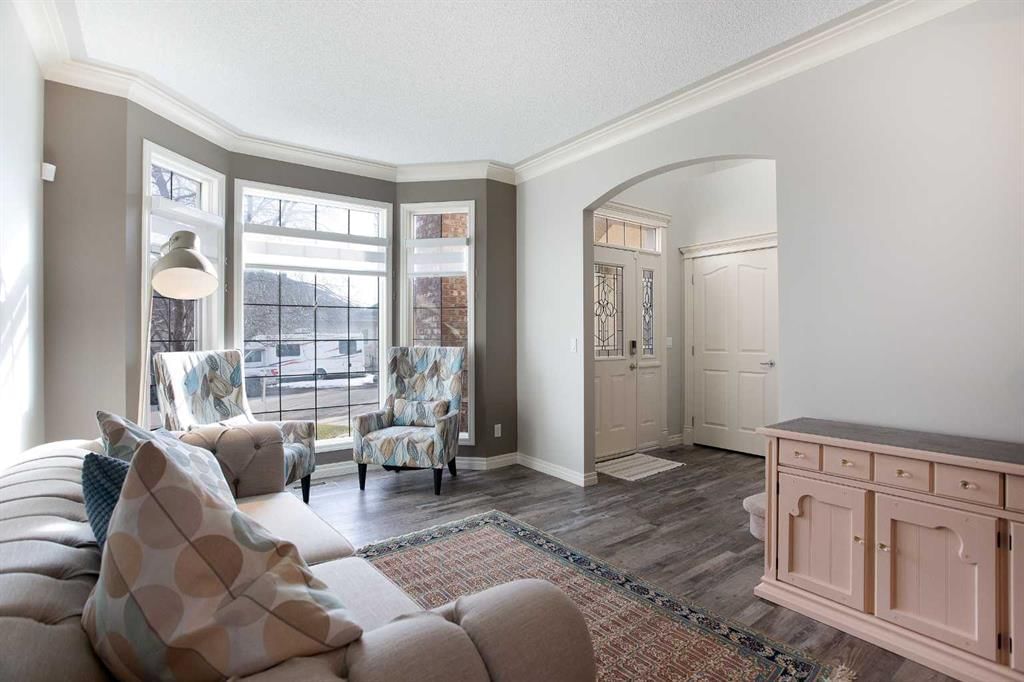 90 Discovery Ridge Road SW, Calgary — photo 4 of 47