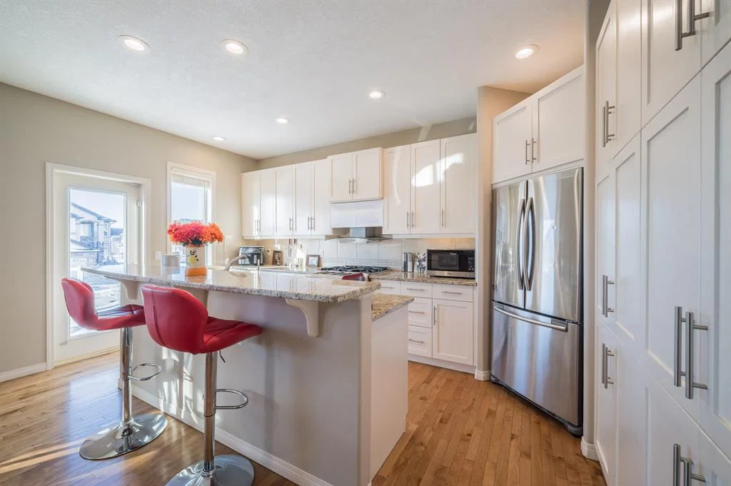 7 Aspen Stone Grove SW, Calgary — photo 3 of 38