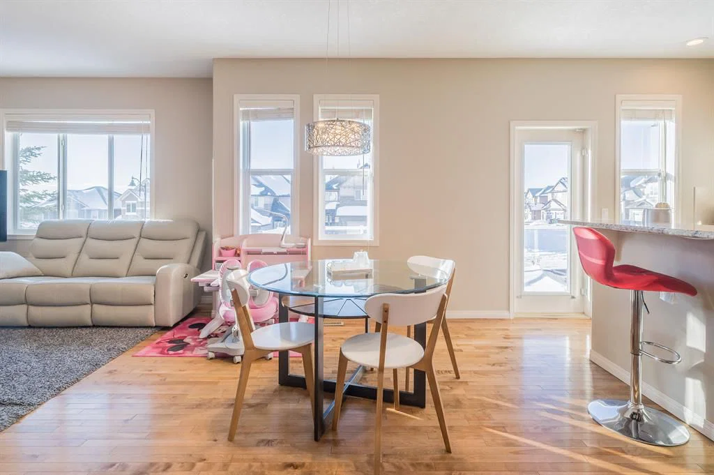 7 Aspen Stone Grove SW, Calgary — photo 4 of 38