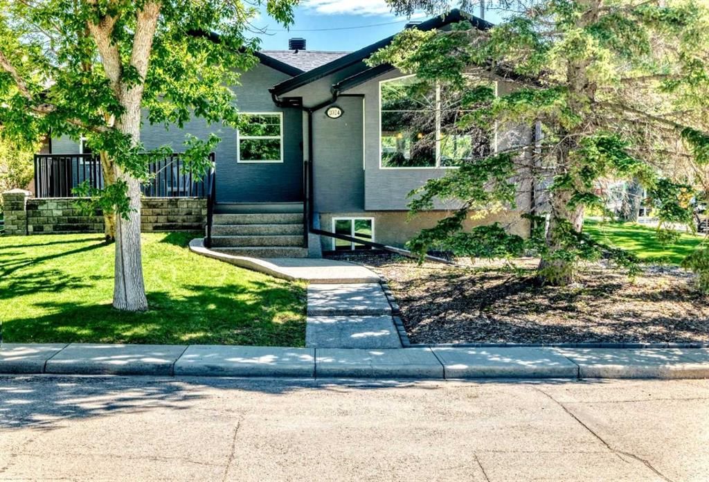 2024 Chicoutimi Drive NW, Calgary — main listing photo