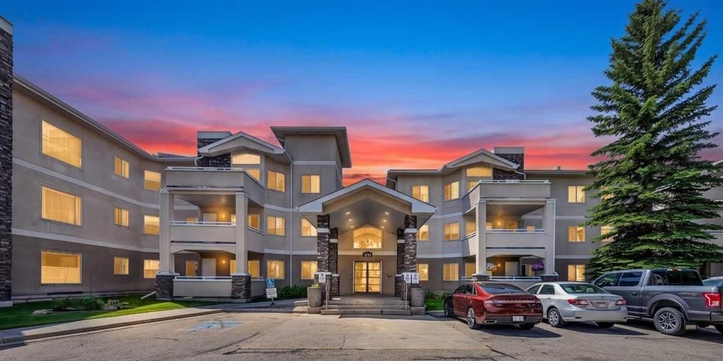 209, 26 Country Hills View NW, Calgary — recently sold condo