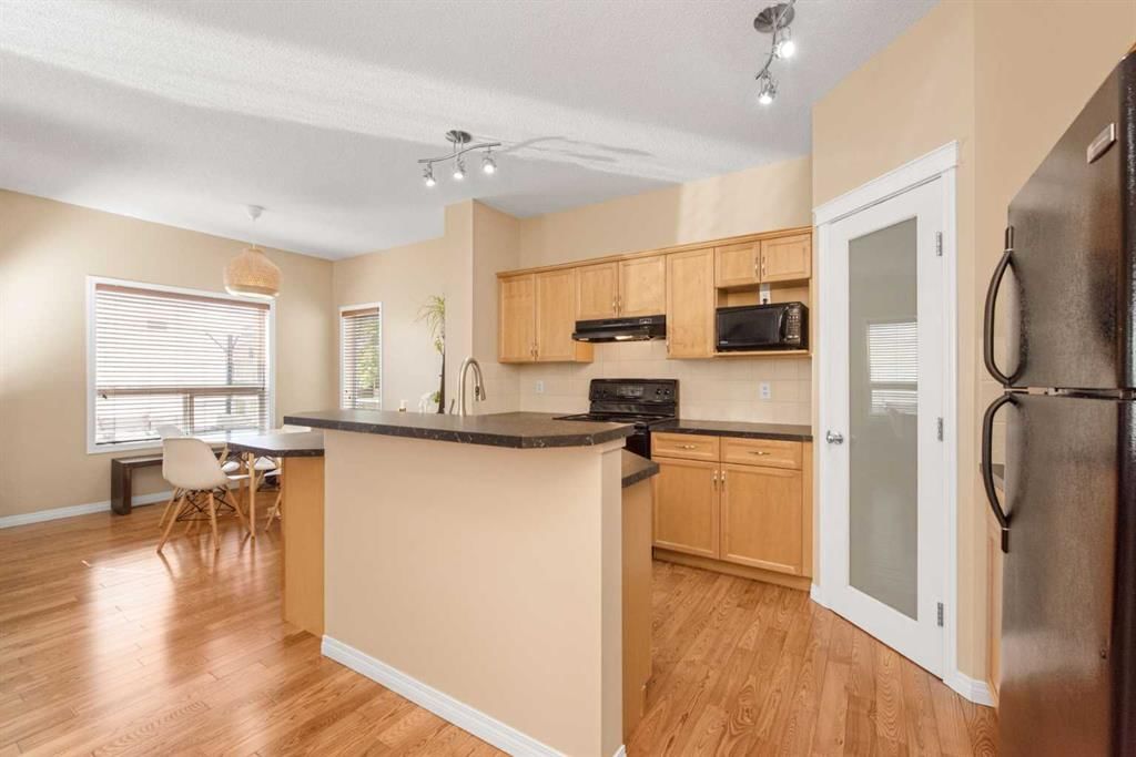 253 Bridleridge View SW, Calgary — photo 4 of 17