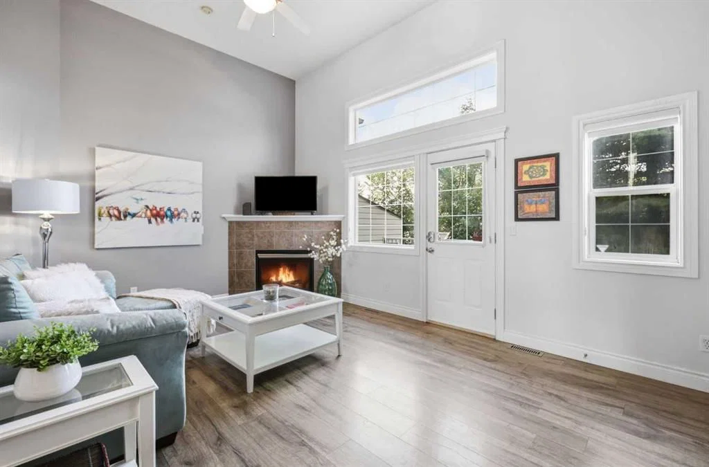 4 Cougar Ridge Mews SW, Calgary — photo 4 of 37