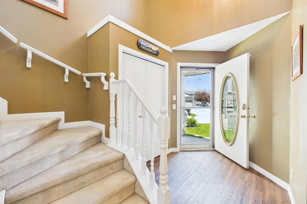 331 Bridlewood Circle SW, Calgary — photo 4 of 49