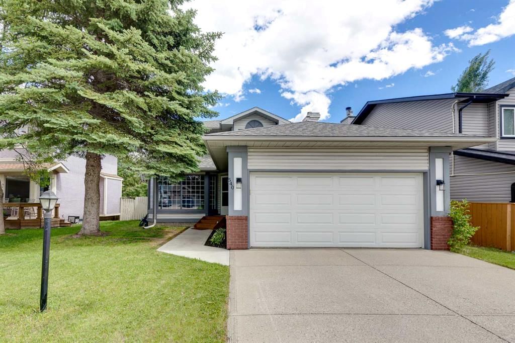 540 Shawinigan Drive SW, Calgary — main listing photo