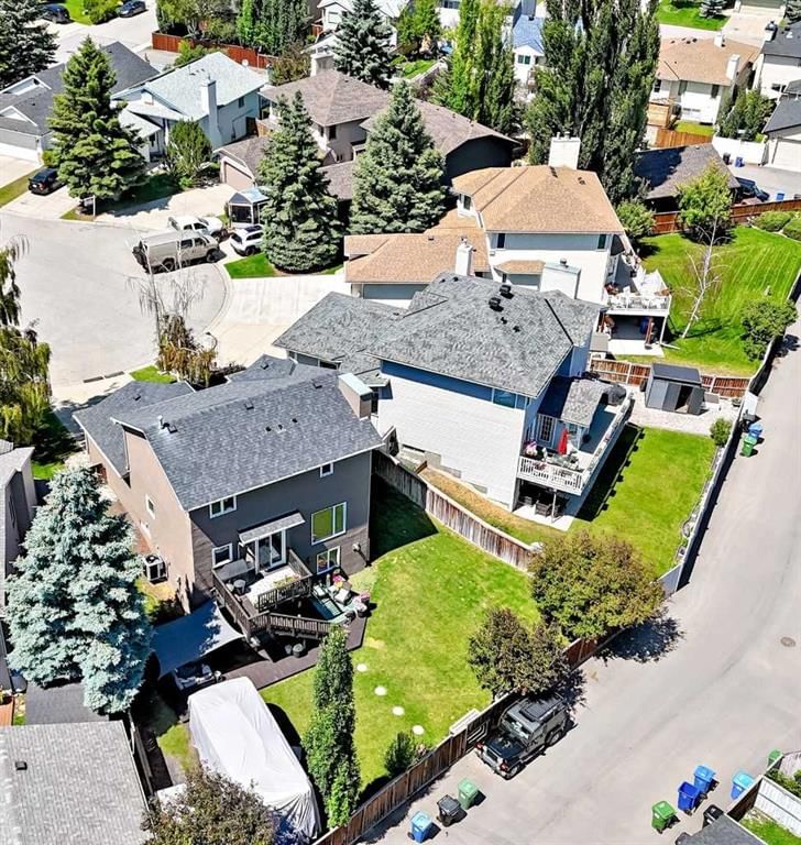 21 Shawbrooke Bay SW, Calgary — photo 4 of 39