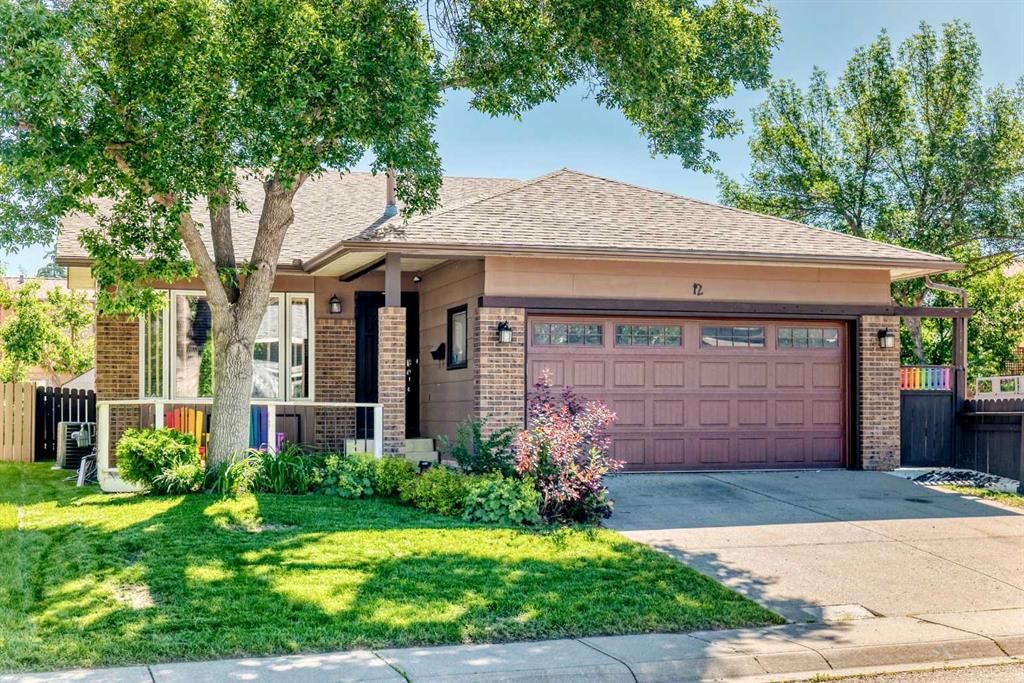 12 Sunvale Mews SE, Calgary — main listing photo