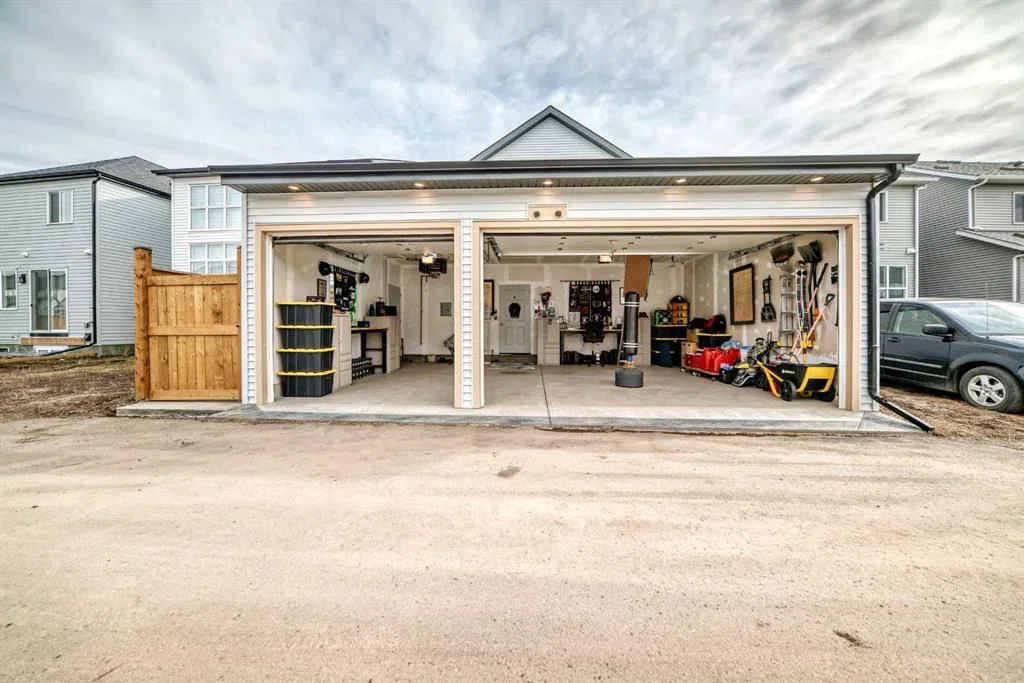 32 Sugarsnap Way SE, Calgary — main listing photo
