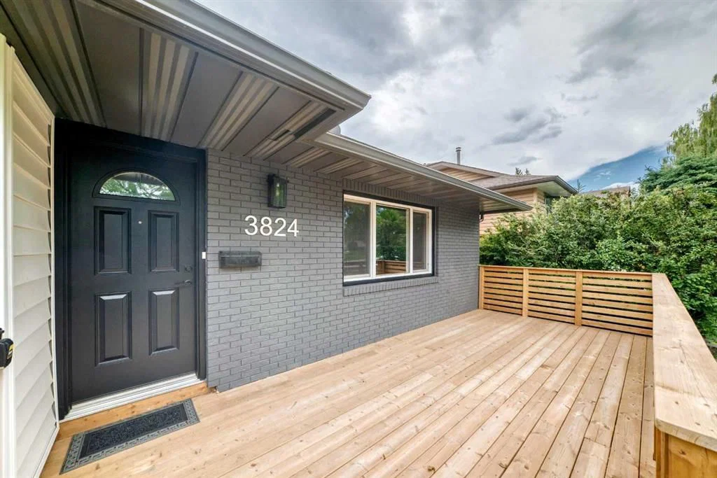 3824 Brooklyn Crescent NW, Calgary — photo 2 of 42