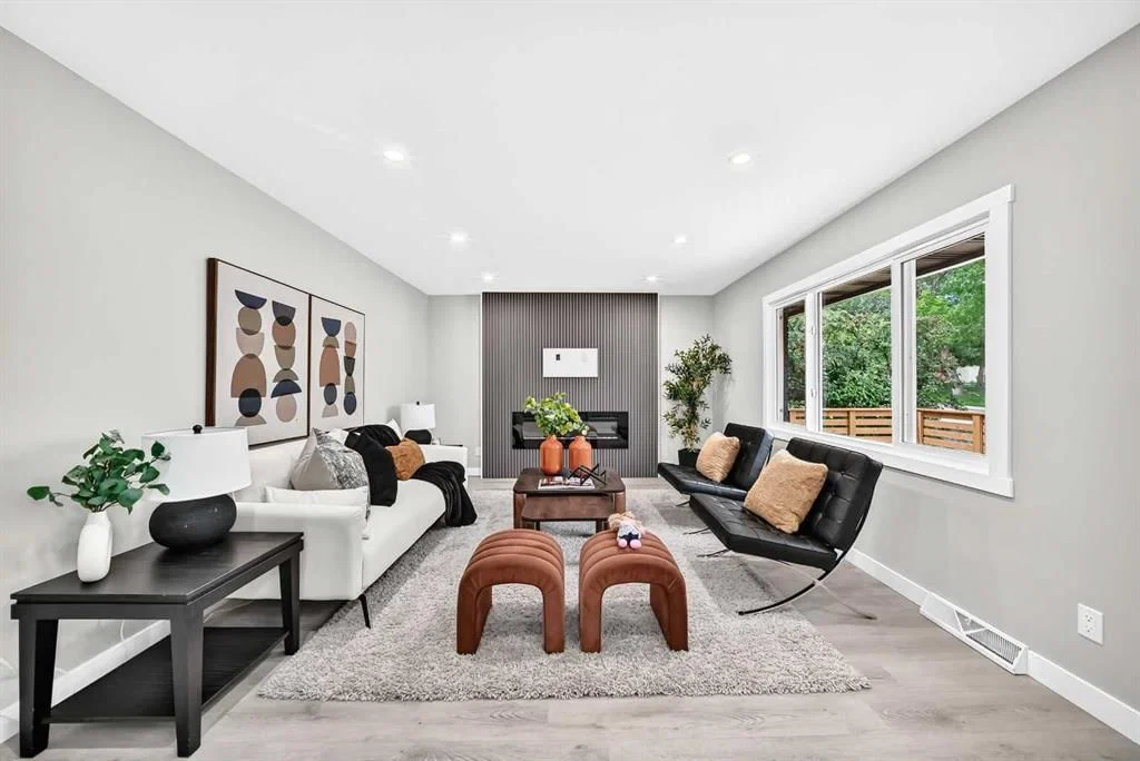3824 Brooklyn Crescent NW, Calgary — photo 3 of 42