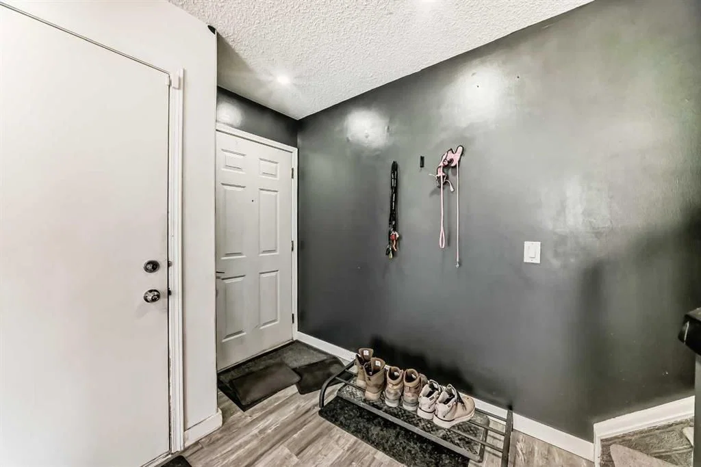 125 Coral Springs Bay NE, Calgary — photo 3 of 39