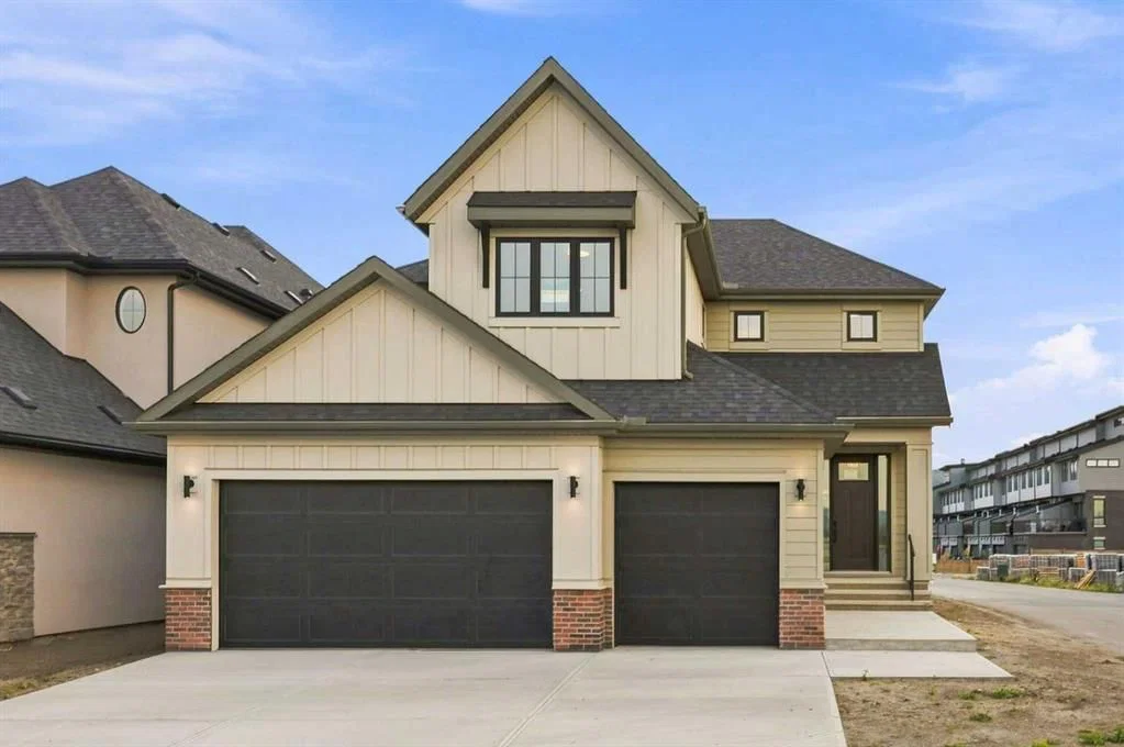116 Greenwich Heath NW, Calgary — main listing photo