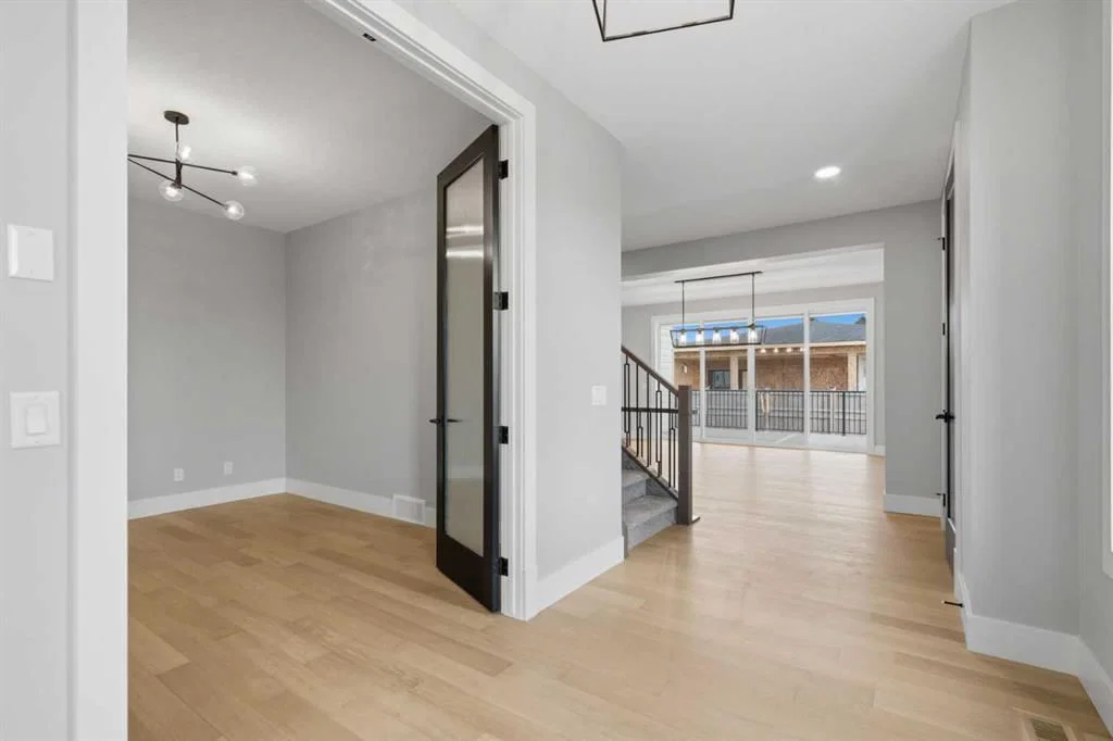 116 Greenwich Heath NW, Calgary — photo 3 of 50