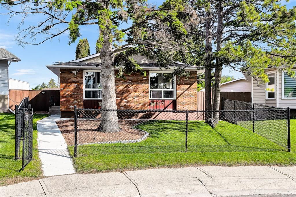 173 Margate Close NE, Calgary — photo 2 of 28