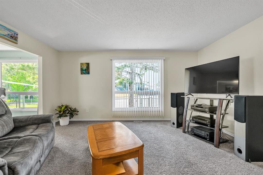 173 Margate Close NE, Calgary — photo 4 of 28