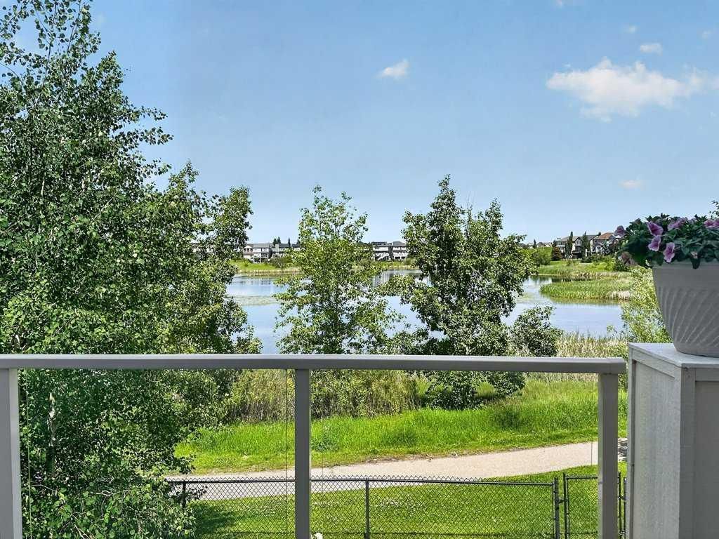 232 Copperpond Circle SE, Calgary — photo 2 of 50