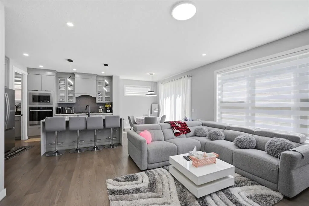 79 amblefield Grove NW, Calgary — photo 4 of 50
