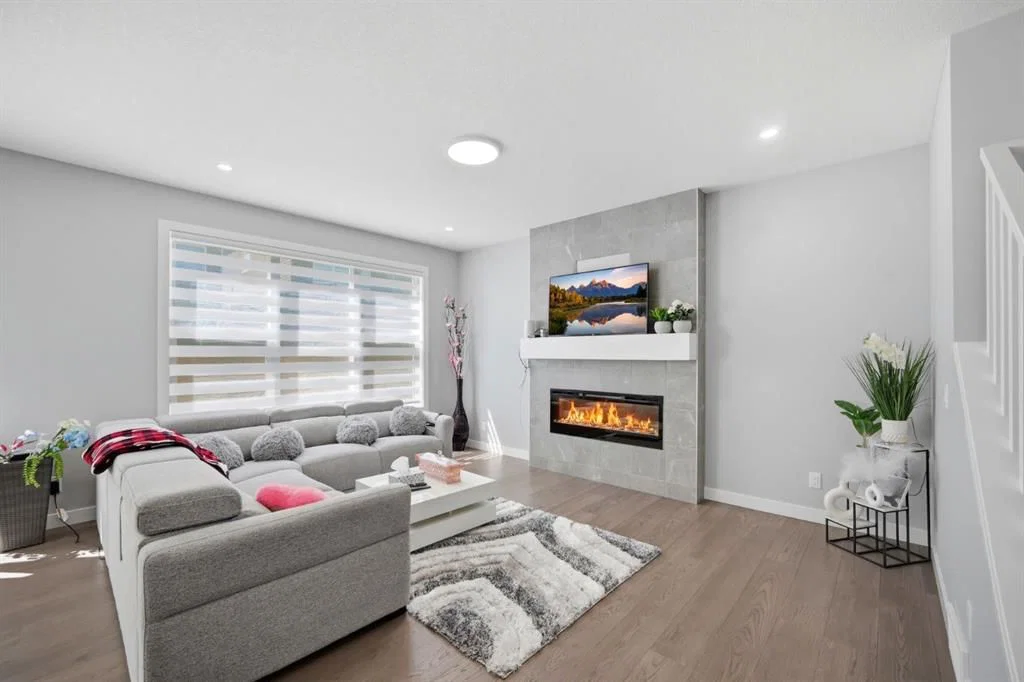 79 amblefield Grove NW, Calgary — photo 5 of 50