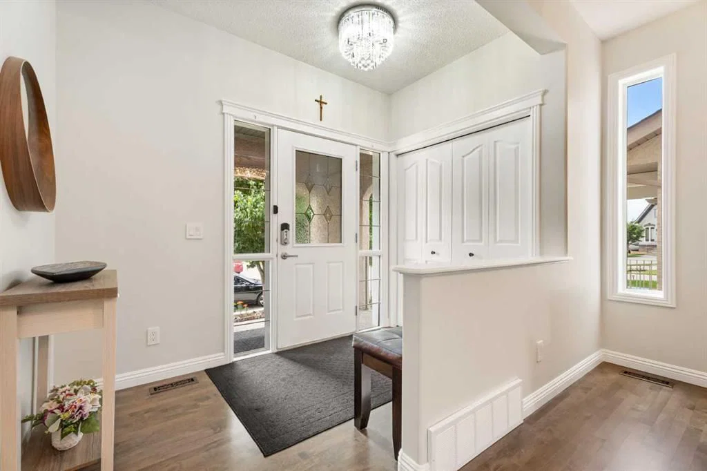 161 Cranleigh Bay SE, Calgary — photo 5 of 47