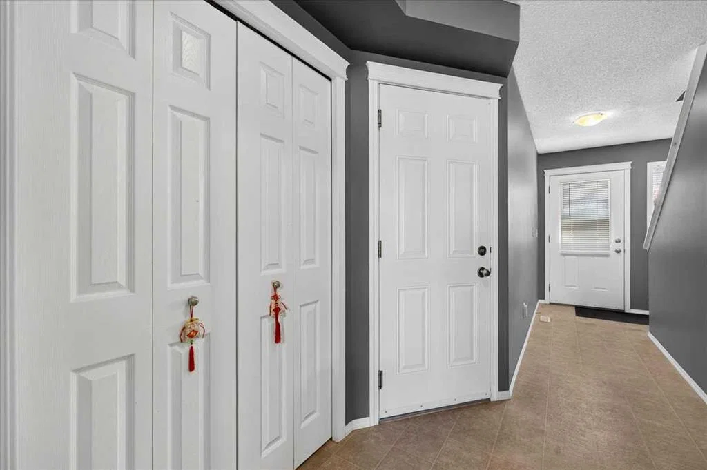76 Country Village Lane NE, Calgary — photo 5 of 43