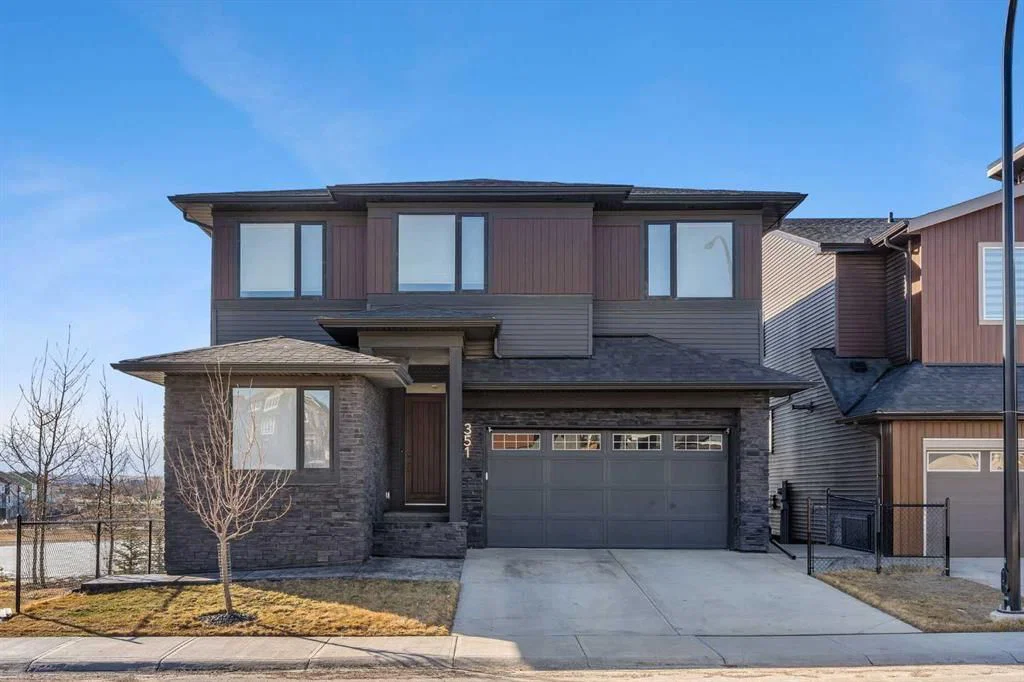 351 Lucas Way NW, Calgary — photo 2 of 50
