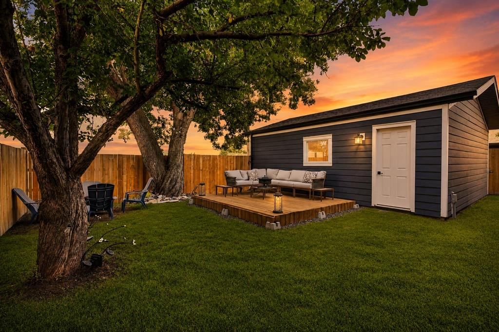 9512 Academy Drive SE, Calgary — photo 4 of 41