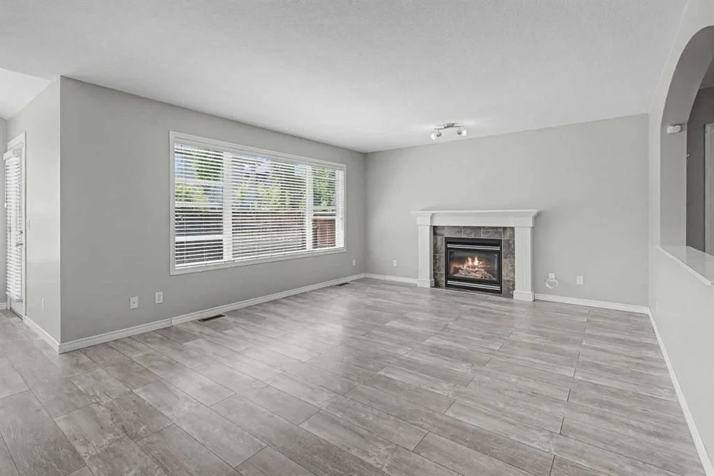 27 Bridlerange Circle SW, Calgary — photo 4 of 49