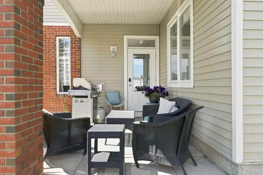 1001, 8000 Wentworth Drive SW, Calgary — photo 3 of 35