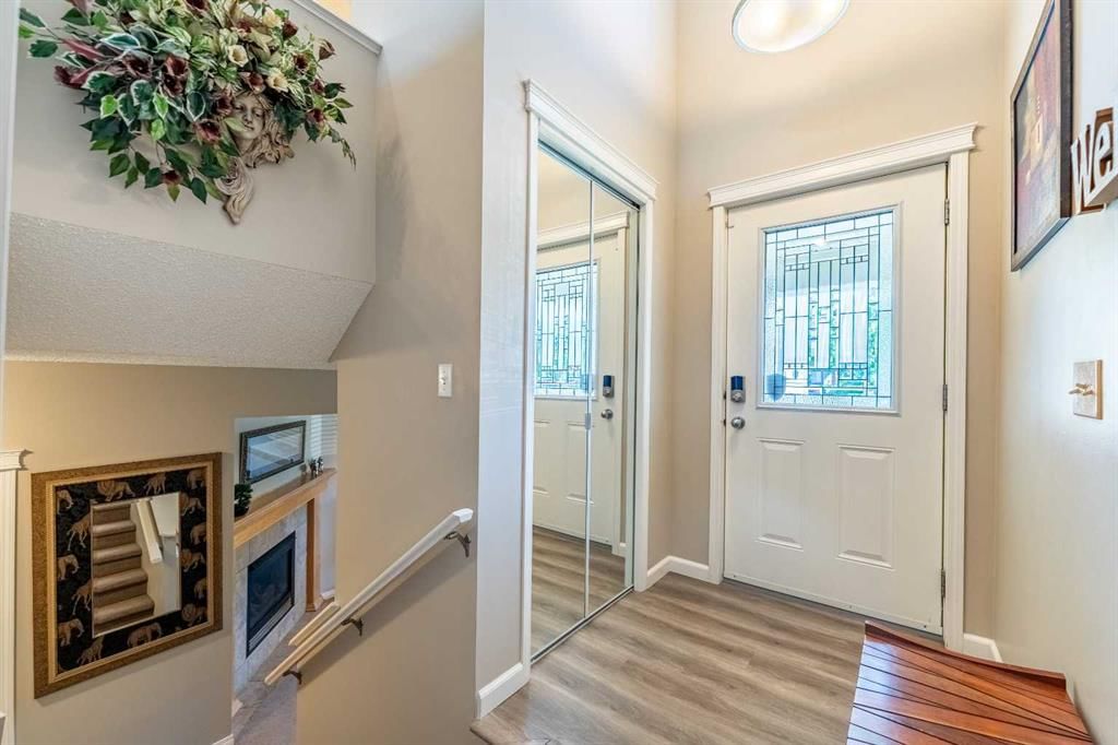 71 Copperfield Rise SE, Calgary — photo 2 of 35
