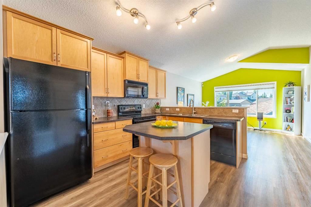 71 Copperfield Rise SE, Calgary — photo 4 of 35