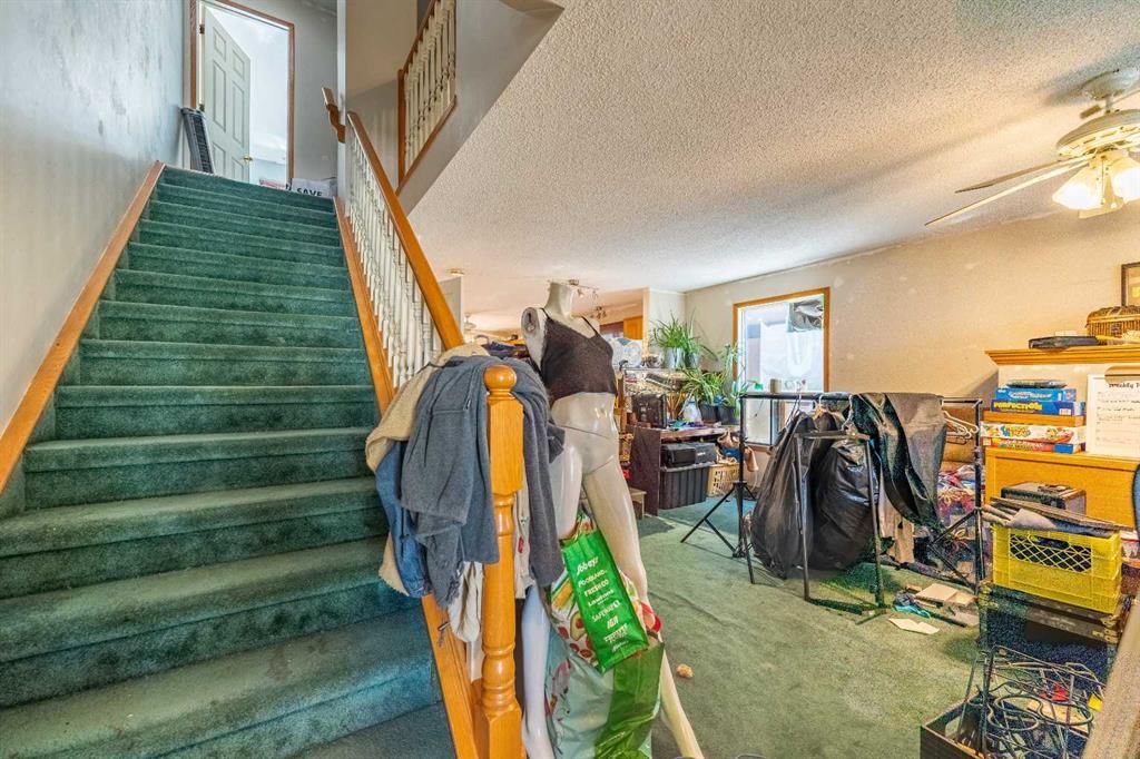23 Templegreen Road NE, Calgary — photo 3 of 35