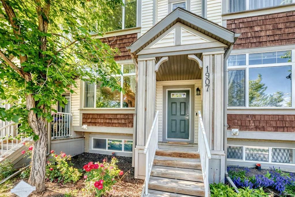 1907 Copperfield Boulevard SE, Calgary — photo 4 of 44