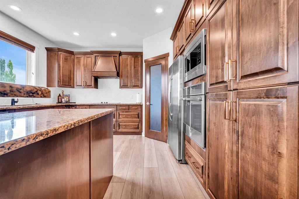 452 Evergreen Circle SW, Calgary — photo 4 of 48
