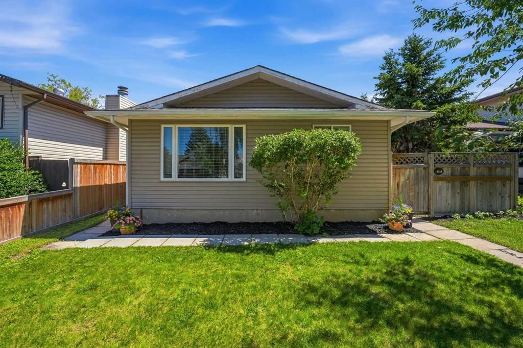 151 Templevale Place NE, Calgary — photo 2 of 36