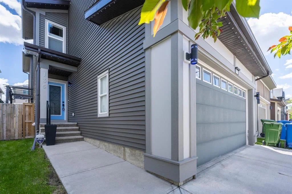 135 Evansridge Crescent NW, Calgary — photo 3 of 48