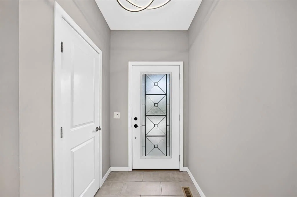135 Evansridge Crescent NW, Calgary — photo 4 of 48