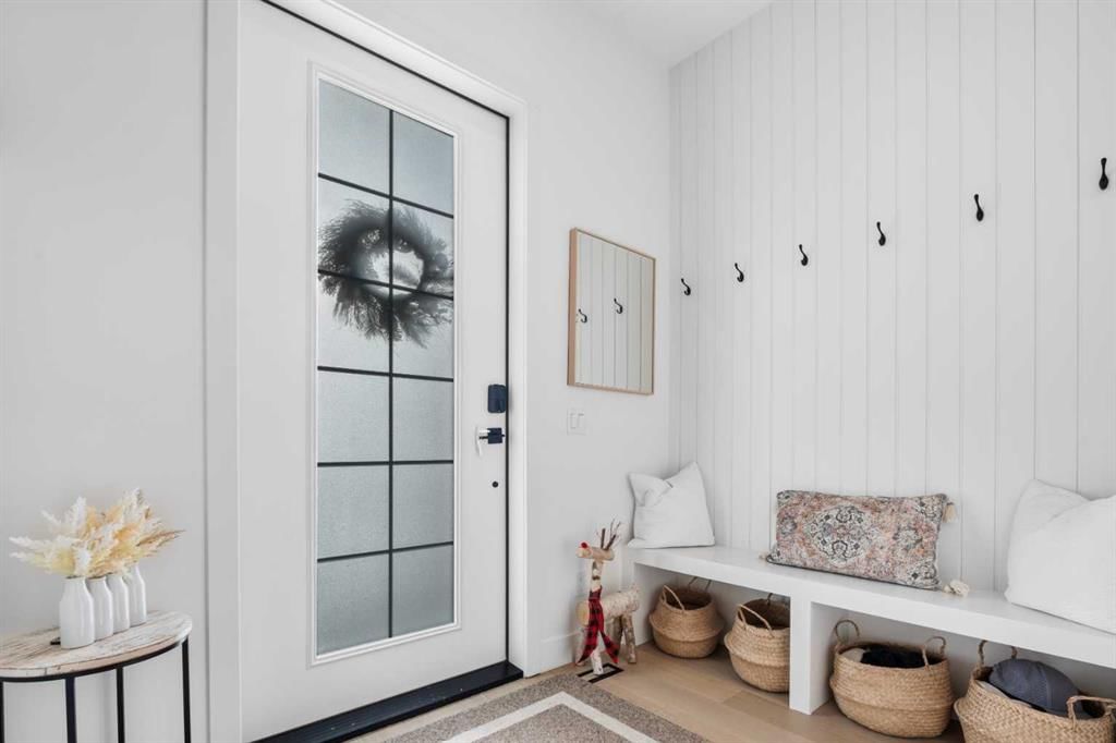 2022 50 Avenue SW, Calgary — photo 3 of 48