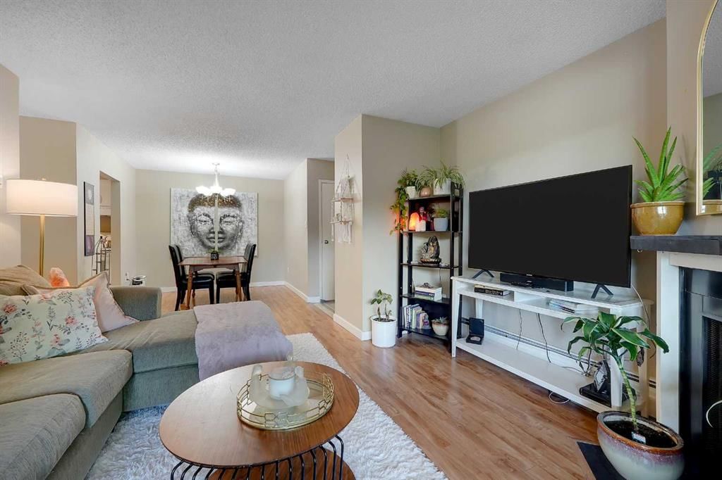 4301, 315 Southampton Drive SW, Calgary — photo 3 of 25
