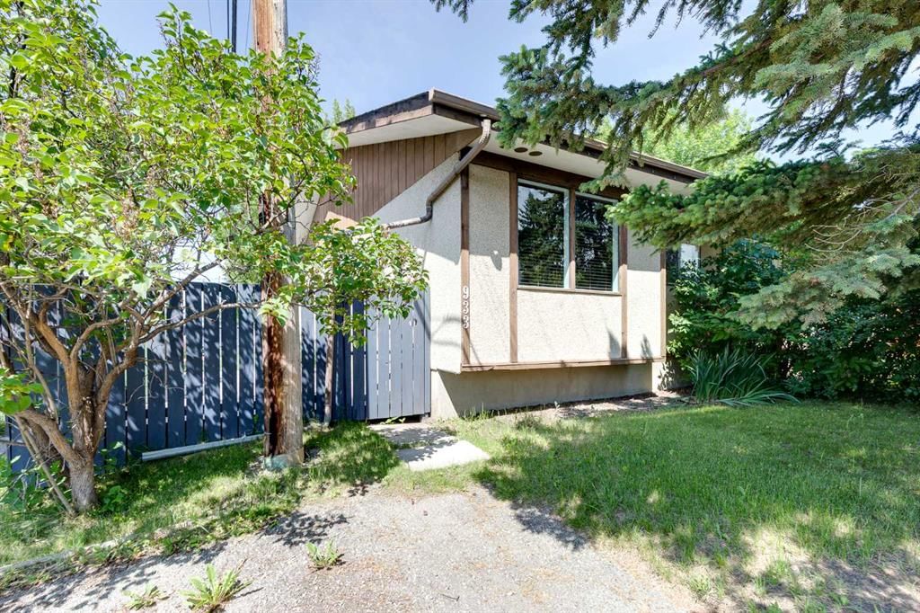 933 Marcombe Drive NE, Calgary — main listing photo