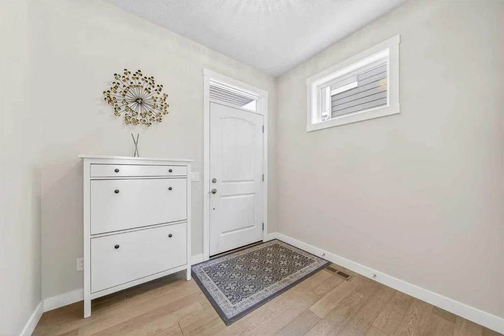 234 West Grove Point SW, Calgary — photo 3 of 37