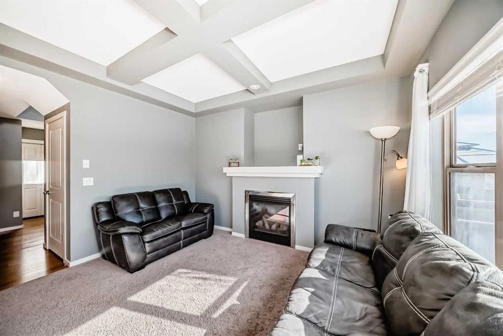 136 Sage Valley Drive NW, Calgary — photo 4 of 43