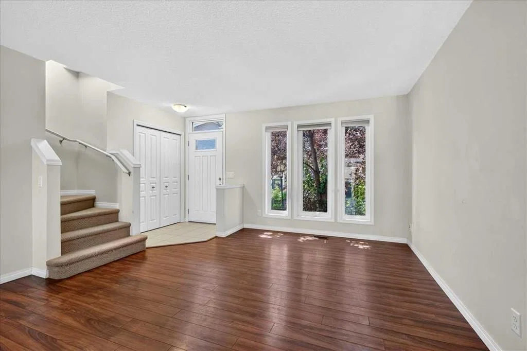 604 Auburn Bay Square SE, Calgary — photo 5 of 28