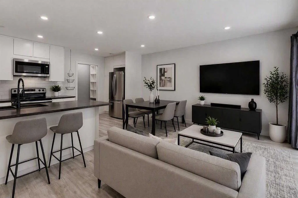 3525 43 Street SW, Calgary — photo 3 of 27