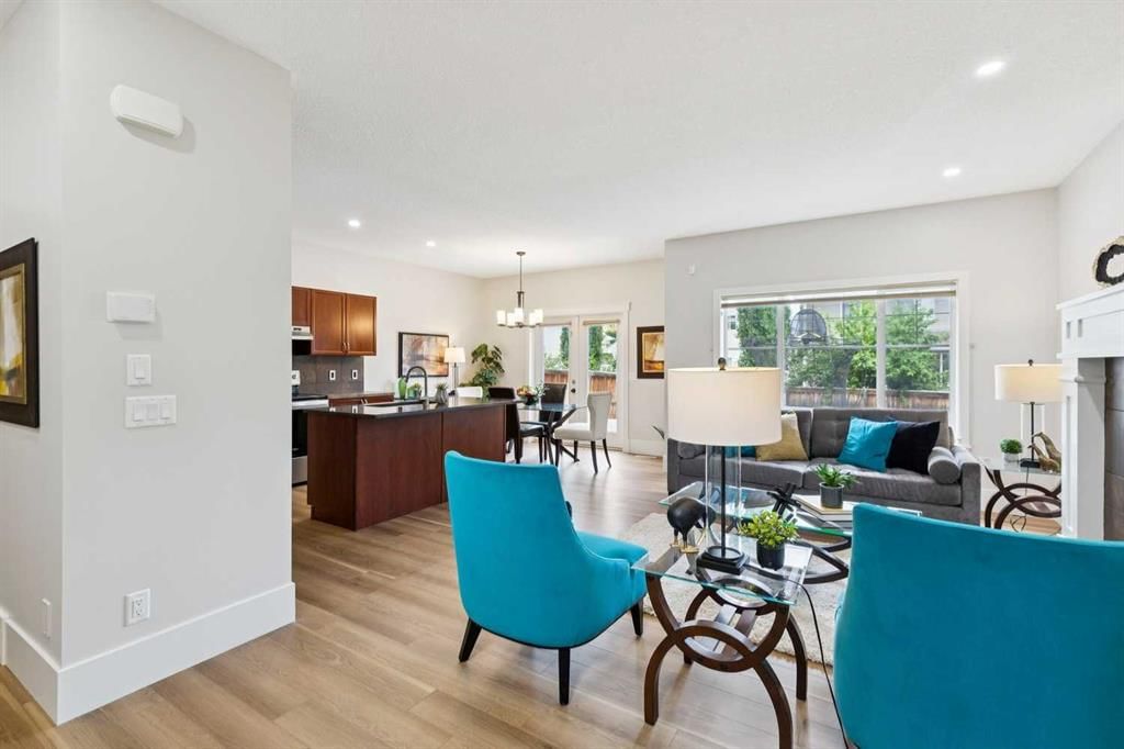 257 Cougartown Circle SW, Calgary — photo 2 of 35