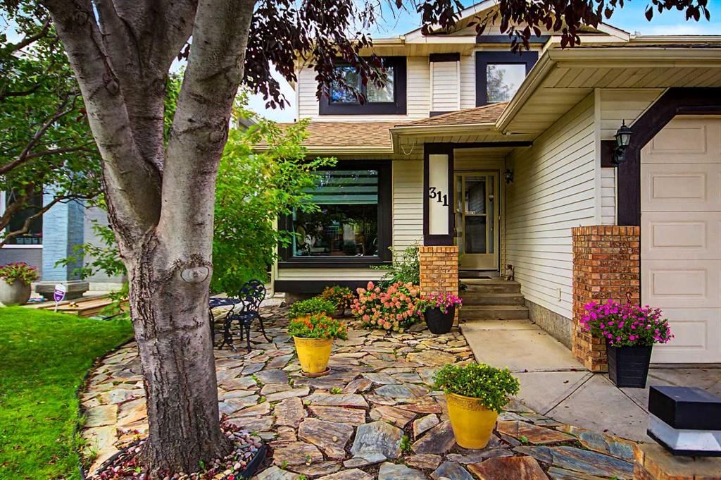 311 Douglasbank Green SE, Calgary — detached for sale