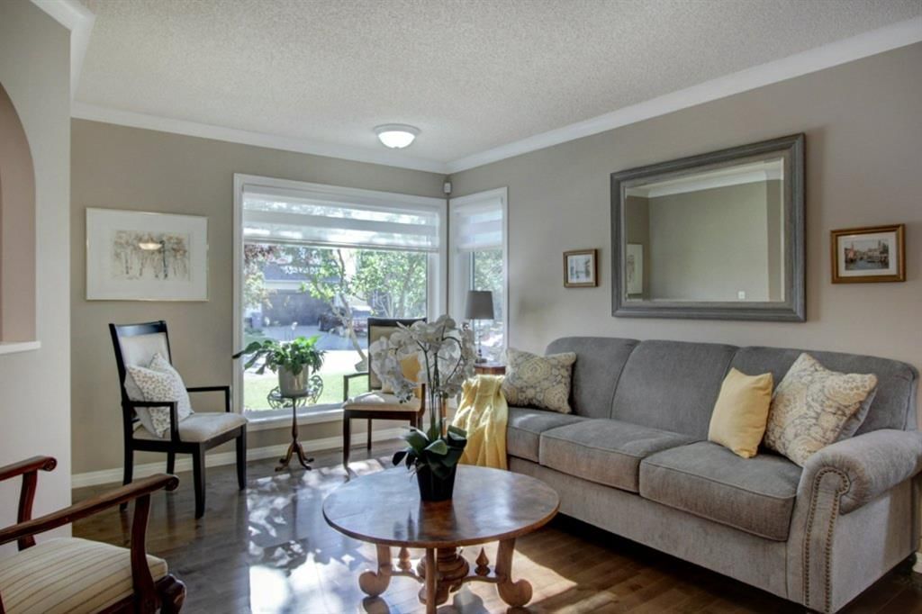 311 Douglasbank Green SE, Calgary — photo 4 of 46