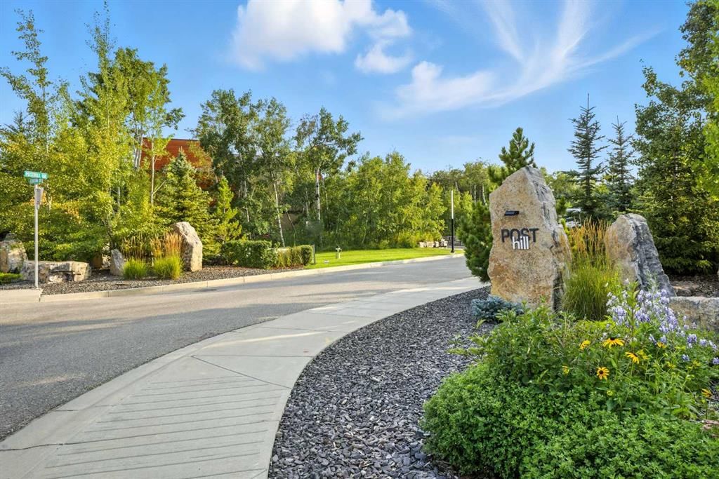 62 Posthill Drive SW, Calgary — photo 2 of 50